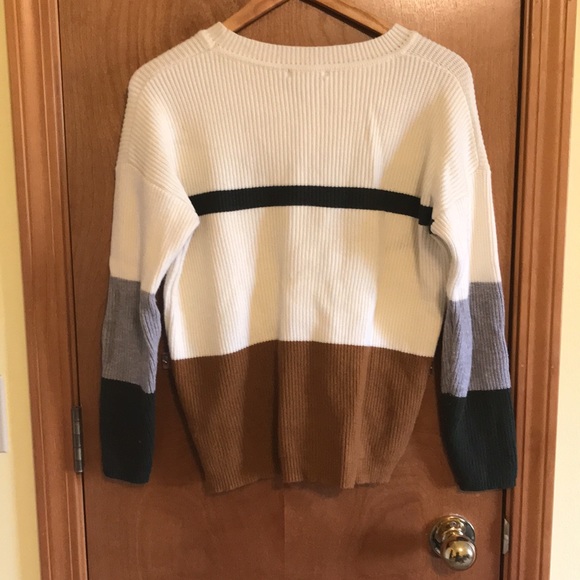 Colorblock Sweater - Picture 3 of 3